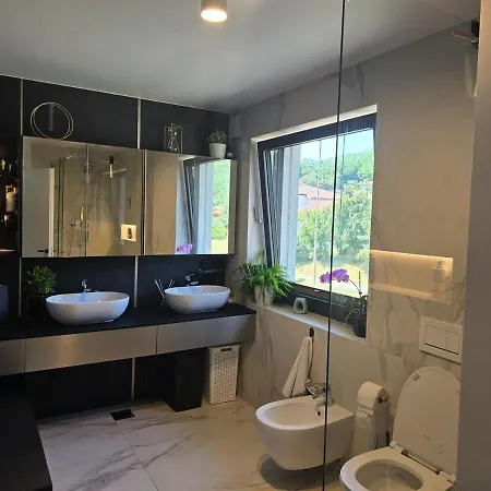 Rozna Retreat Апартаменты *