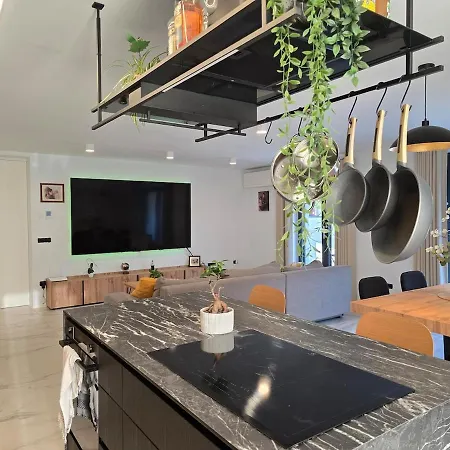 Rozna Retreat Apartament Nova Gorica
