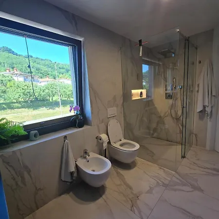 Апартаменты Rozna Retreat