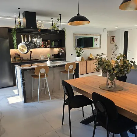 Rozna Retreat Apartament Nova Gorica