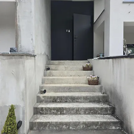 Rozna Retreat דירה *